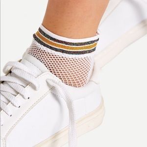 ❂ FREE Fishnet Striped Socks